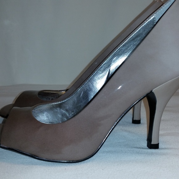 High Heels - Picture 2 of 4